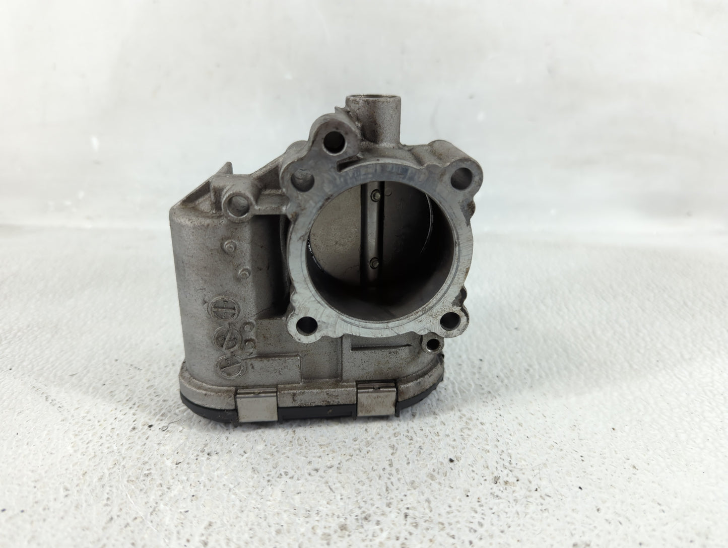 2011-2014 Ford Fiesta Throttle Body P/N:280 750 475 Fits Fits 2011 2012 2013 2014 OEM Used Auto Parts - Oemusedautoparts1.co