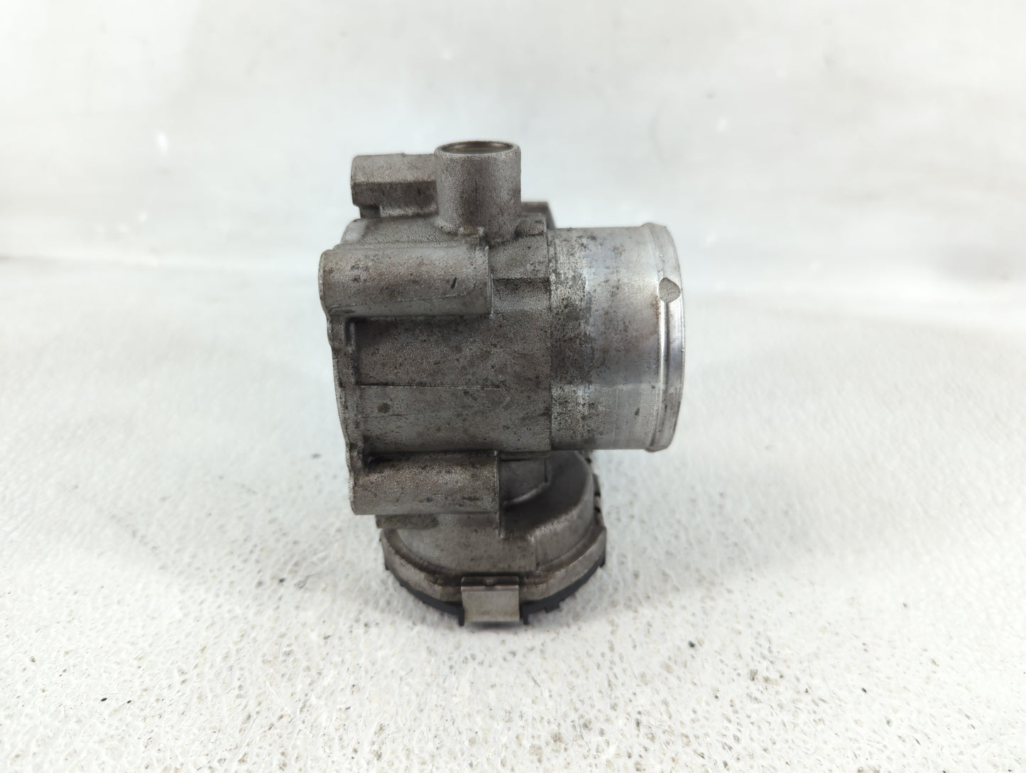 2011-2014 Ford Fiesta Throttle Body P/N:280 750 475 Fits Fits 2011 2012 2013 2014 OEM Used Auto Parts - Oemusedautoparts1.co