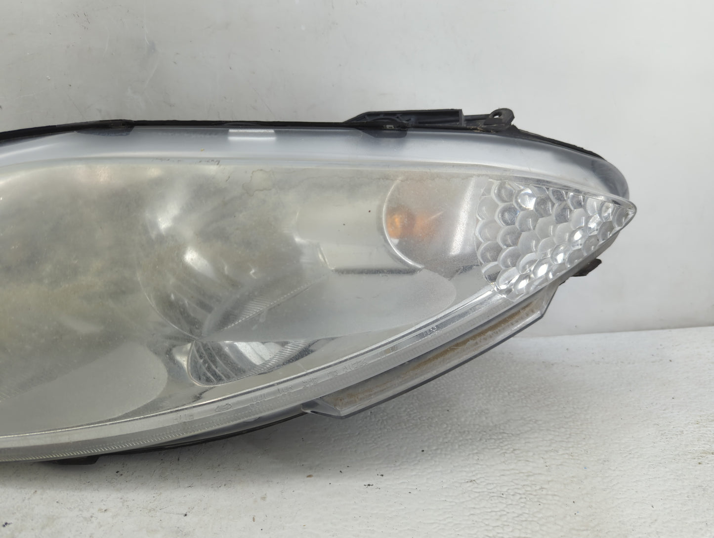 2011-2013 Ford Fiesta Passenger Right Oem Head Light Headlight Lamp - Oemusedautoparts1.com