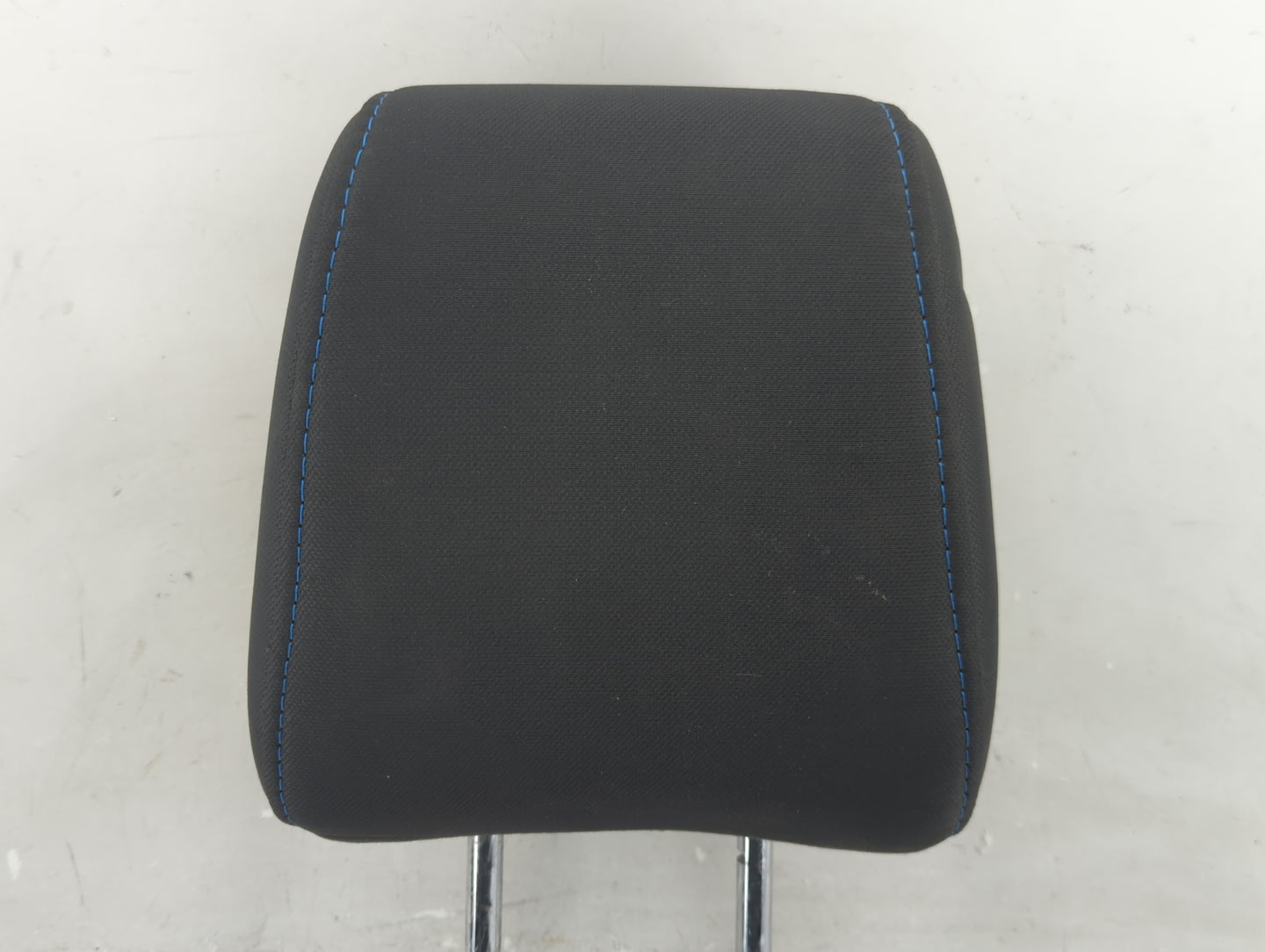 2011 Ford Fiesta Headrest Head Rest Rear Center Seat Fits OEM Used Auto Parts - Oemusedautoparts1.com