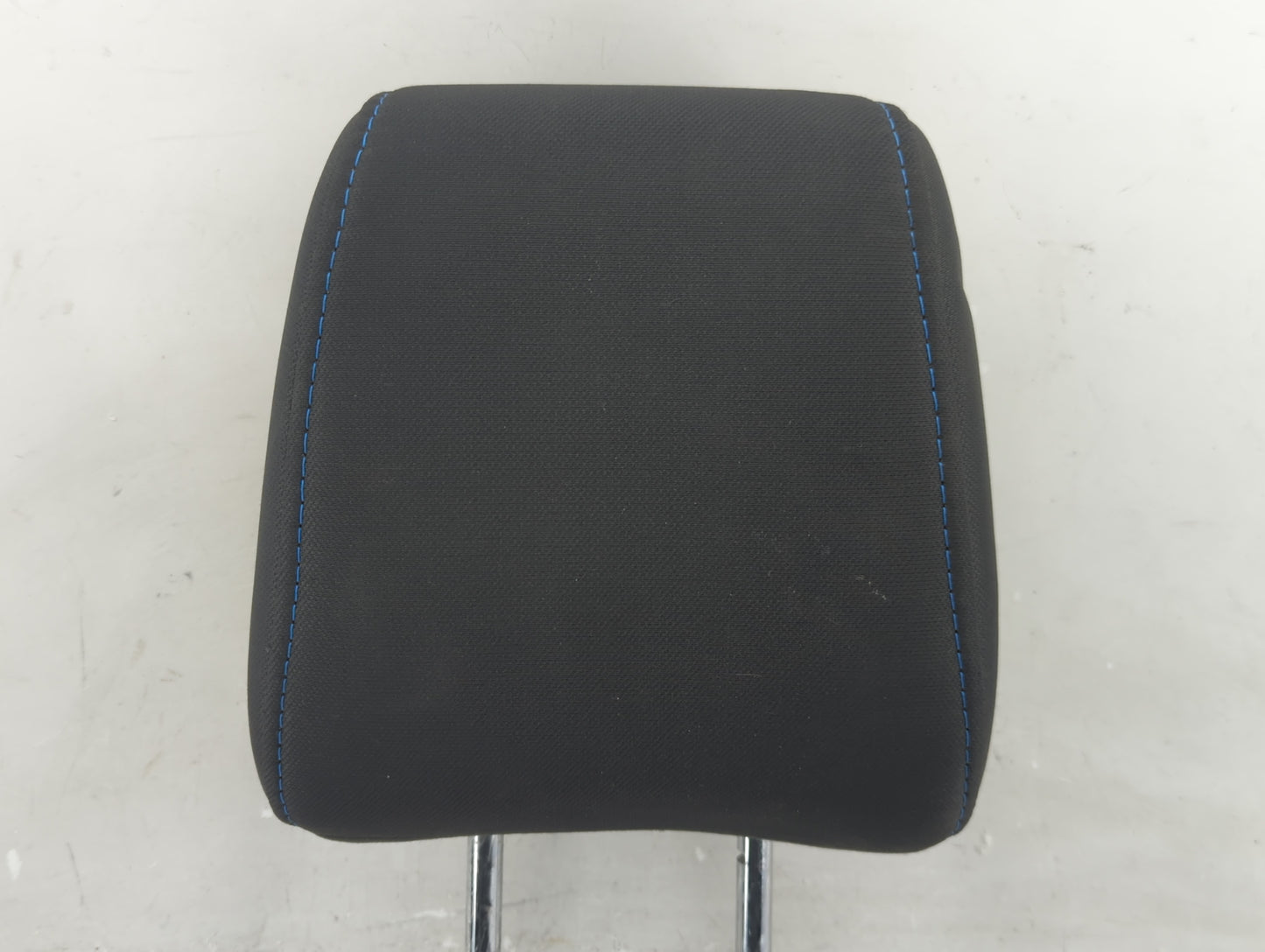 2011 Ford Fiesta Headrest Head Rest Rear Center Seat Fits OEM Used Auto Parts - Oemusedautoparts1.com