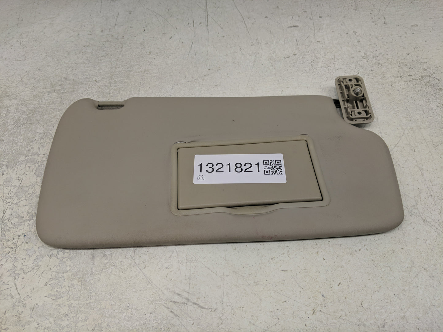 2011-2019 Ford Fiesta Sun Visor Shade Replacement Passenger Right Mirror Fits Fits 2011 2012 2013 2014 2015 2016 2017 2018 2