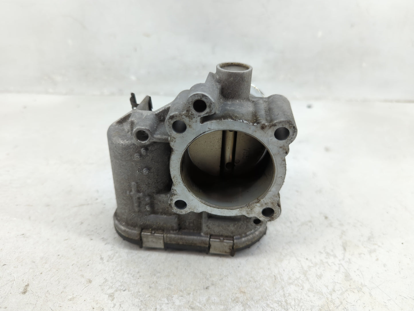 2011-2014 Ford Fiesta Throttle Body P/N:7S7G-9F991-CA Fits Fits 2011 2012 2013 2014 OEM Used Auto Parts - Oemusedautoparts1.