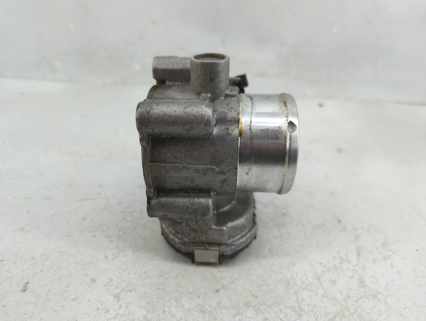 2011-2014 Ford Fiesta Throttle Body P/N:7S7G-9F991-CA Fits Fits 2011 2012 2013 2014 OEM Used Auto Parts - Oemusedautoparts1.