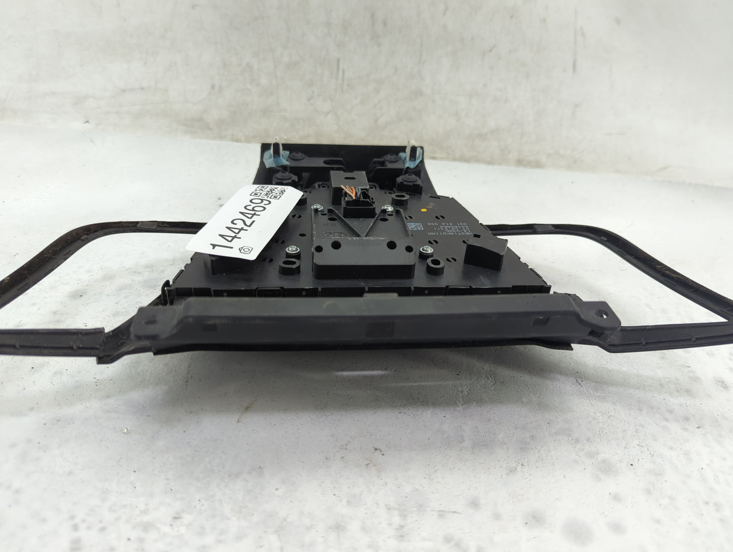 2011-2013 Ford Fiesta Radio AM FM Cd Player Receiver Replacement P/N:AE8T18K811AA Fits Fits 2011 2012 2013 OEM Used Auto Par