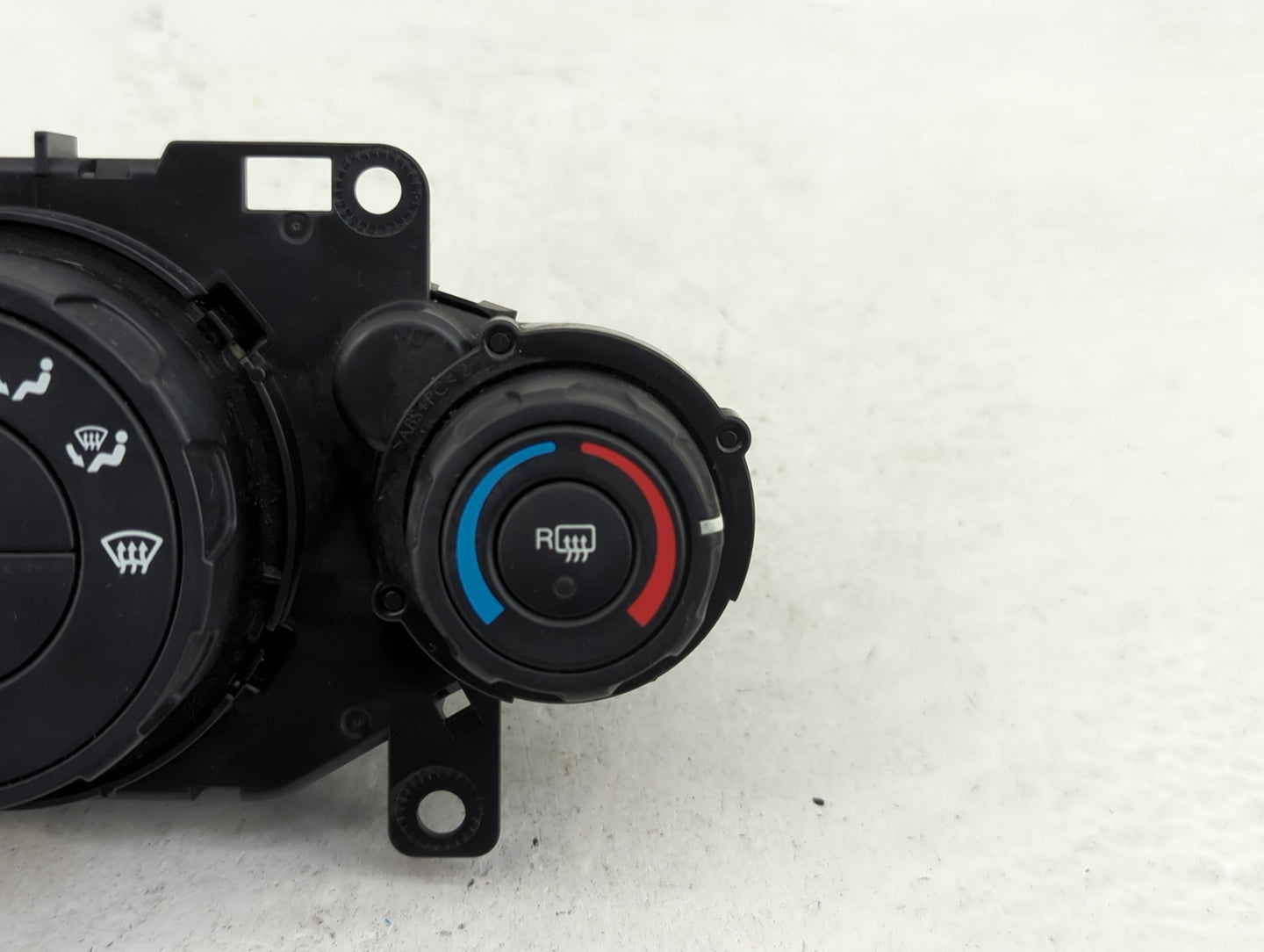 2011-2013 Ford Fiesta Climate Control Module Temperature AC/Heater Replacement P/N:AE8319980AE Fits Fits 2011 2012 2013 OEM 