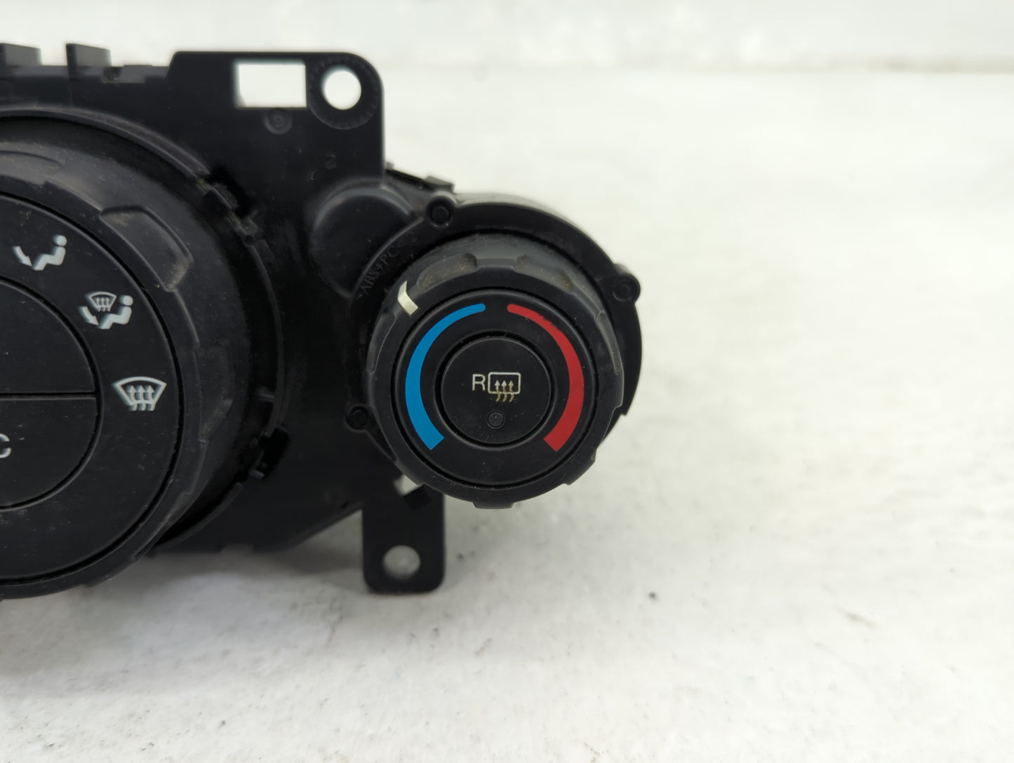2011-2013 Ford Fiesta Climate Control Module Temperature AC/Heater Replacement P/N:AE8319980AE Fits Fits 2011 2012 2013 OEM 