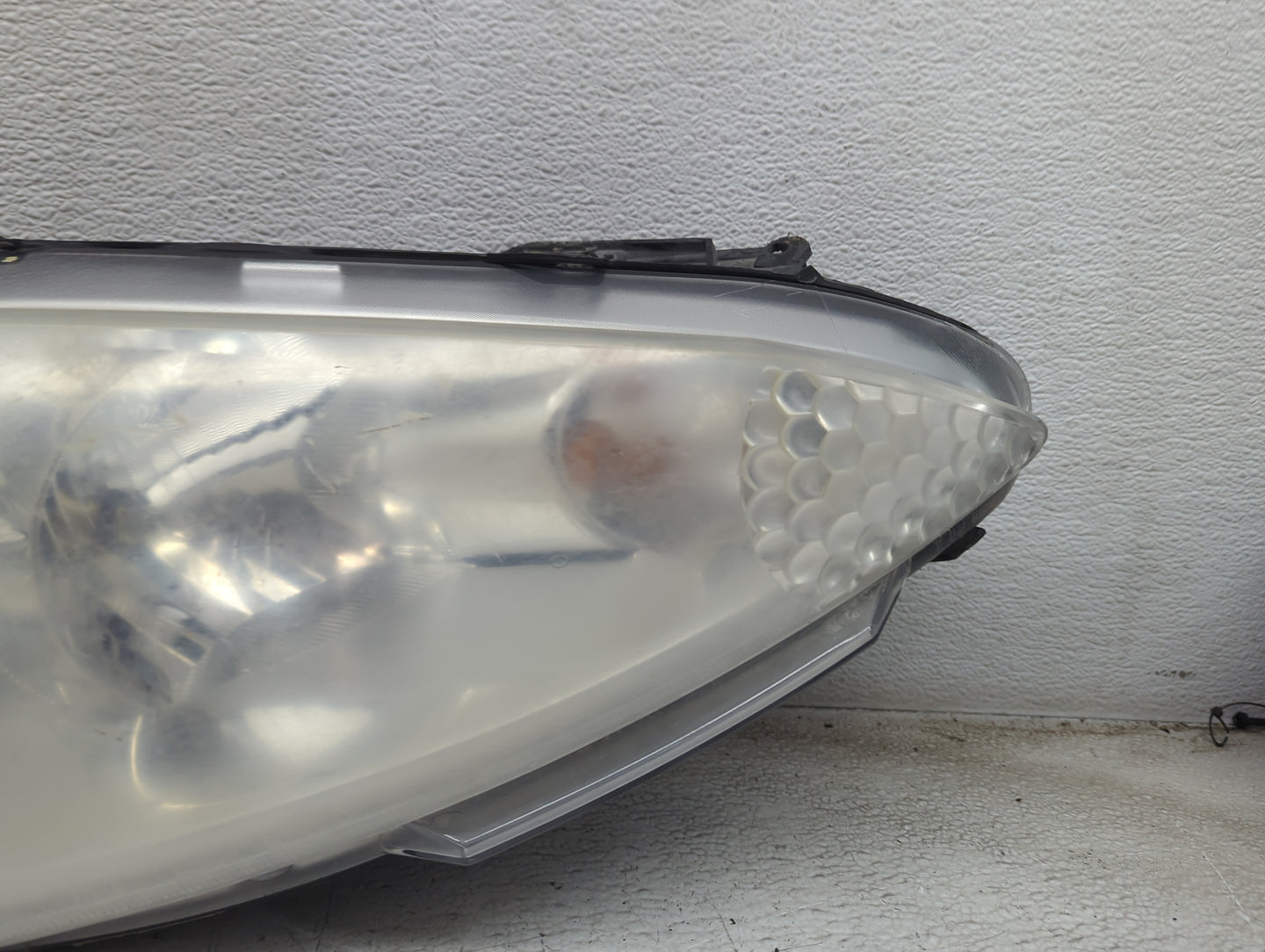 2011-2013 Ford Fiesta Passenger Right Oem Head Light Headlight Lamp 1498895 - Oemusedautoparts1.com