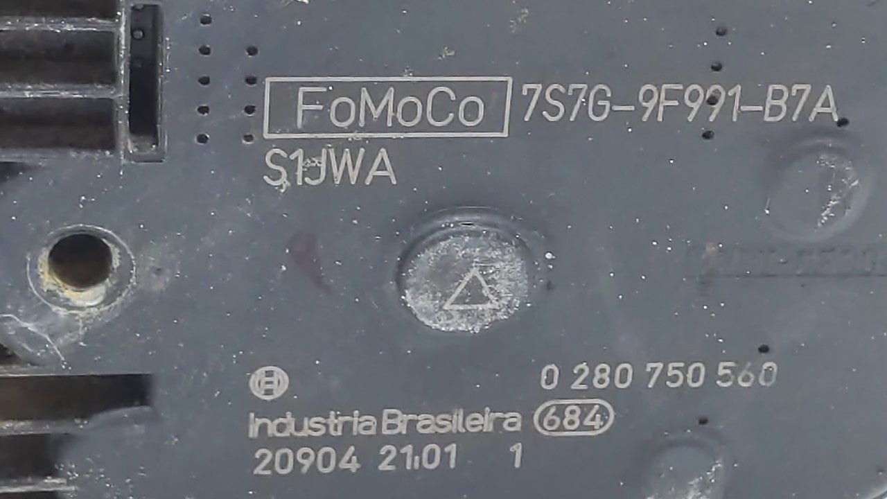 2011-2014 Ford Fiesta Throttle Body P/N:7S7G-9F991-BA 7S7G-9F991-B7A Fits Fits 2011 2012 2013 2014 OEM Used Auto Parts - Oem