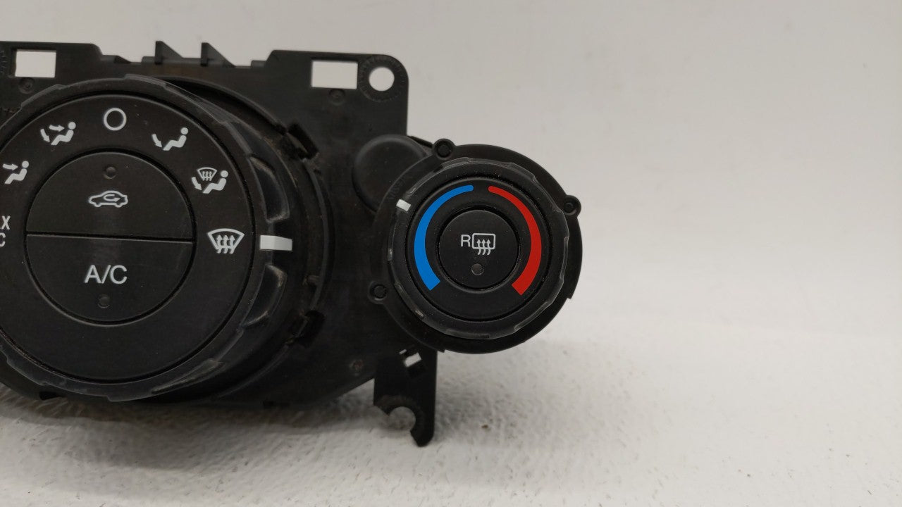 2011-2013 Ford Fiesta Climate Control Module Temperature AC/Heater Replacement P/N:AE83-19980-AE AE83-19980-AF Fits OEM Used