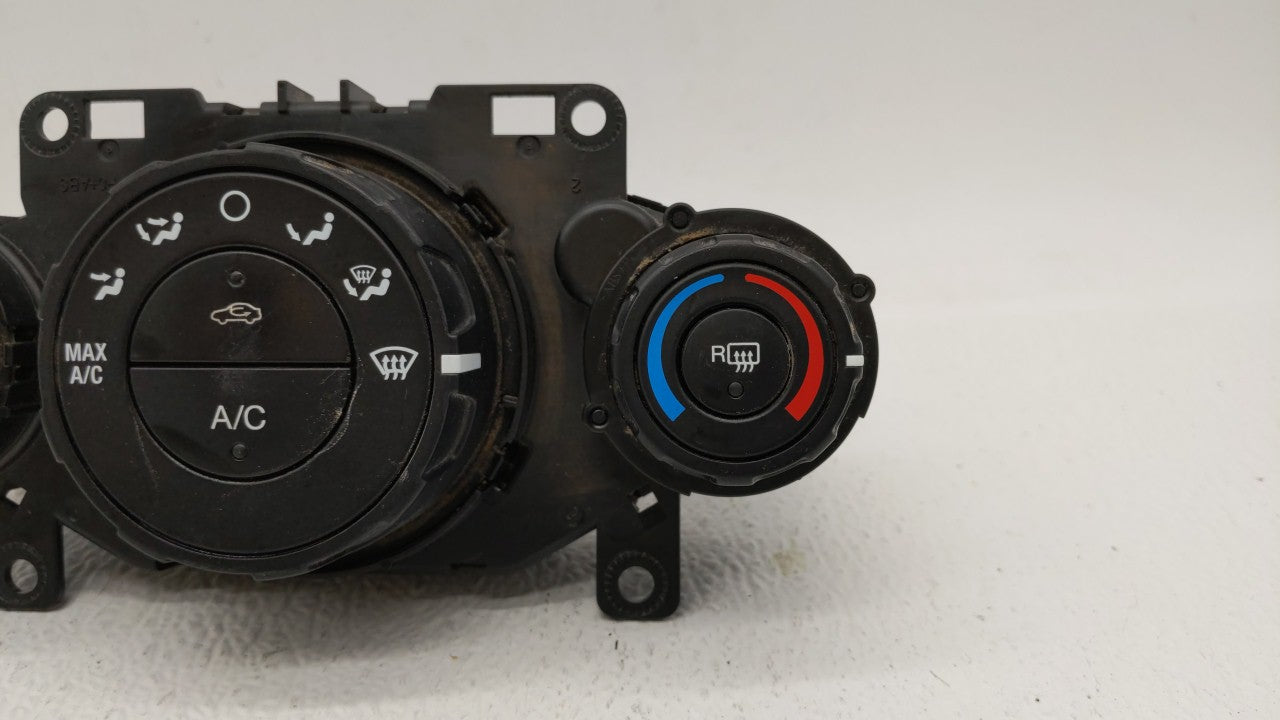 2011-2013 Ford Fiesta Climate Control Module Temperature AC/Heater Replacement P/N:AE83-19980-AE AE83-19980-AF Fits OEM Used