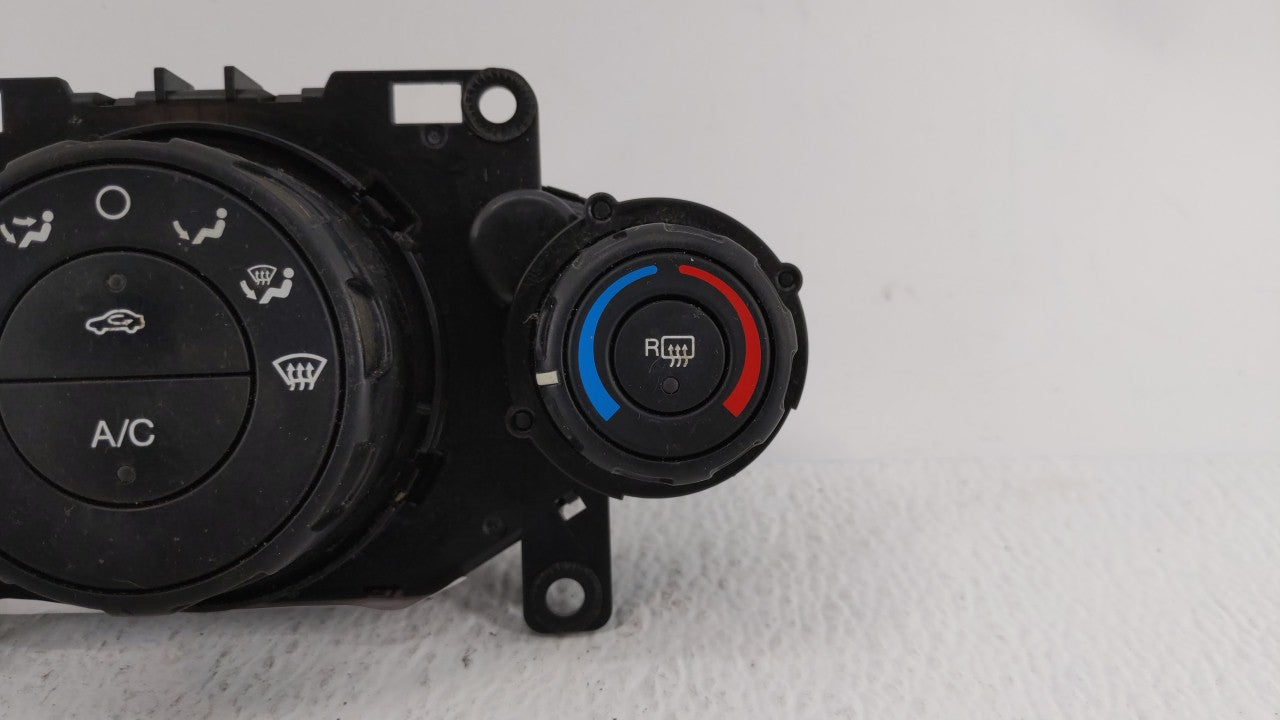 2011-2013 Ford Fiesta Climate Control Module Temperature AC/Heater Replacement P/N:AE83-19980-AE AE83-19980-AF Fits OEM Used