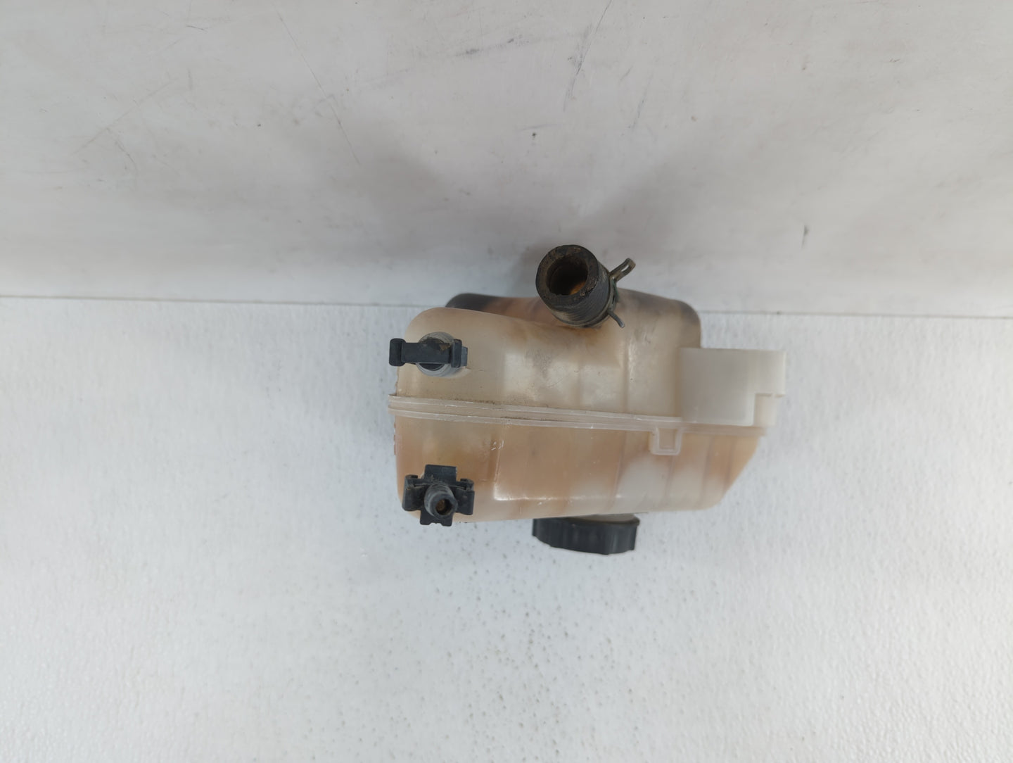 2011-2019 Ford Fiesta Radiator Coolant Overflow Expansion Tank Bottle - Oemusedautoparts1.com