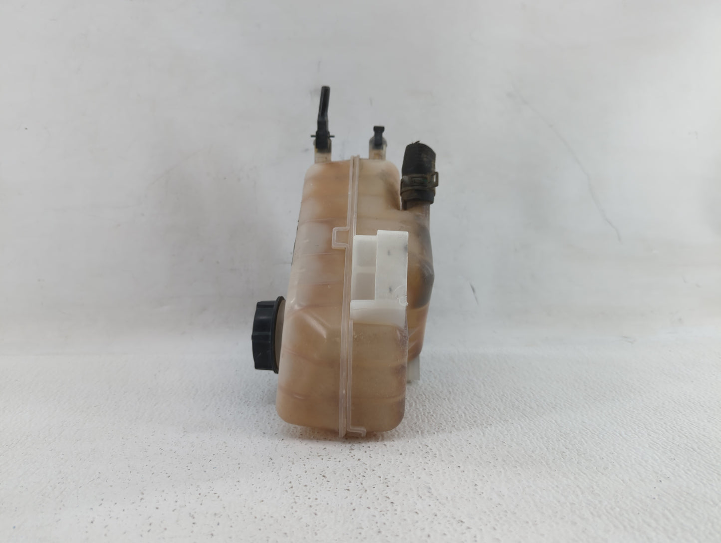 2011-2019 Ford Fiesta Radiator Coolant Overflow Expansion Tank Bottle - Oemusedautoparts1.com