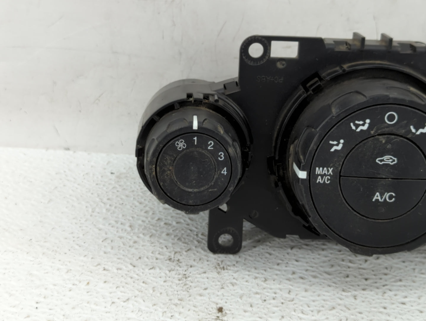 2011-2013 Ford Fiesta Climate Control Module Temperature AC/Heater Replacement P/N:AE83-19980-AE AE83-19980-AF Fits OEM Used