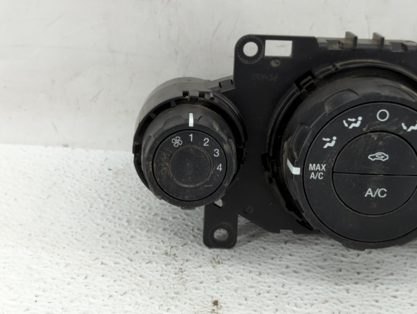 2011-2013 Ford Fiesta Climate Control Module Temperature AC/Heater Replacement P/N:AE83-19980-AE AE83-19980-AF Fits OEM Used