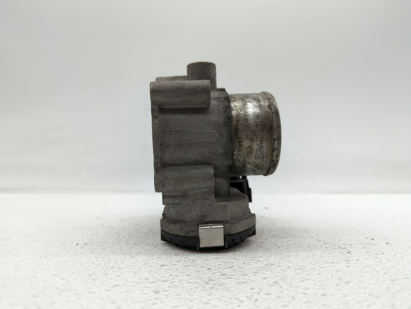 2011-2014 Ford Fiesta Throttle Body P/N:7S7G-9F991-CA 7S7G-9F991-BA, 7S7G-9F991-B7A Fits Fits 2011 2012 2013 2014 OEM Used A