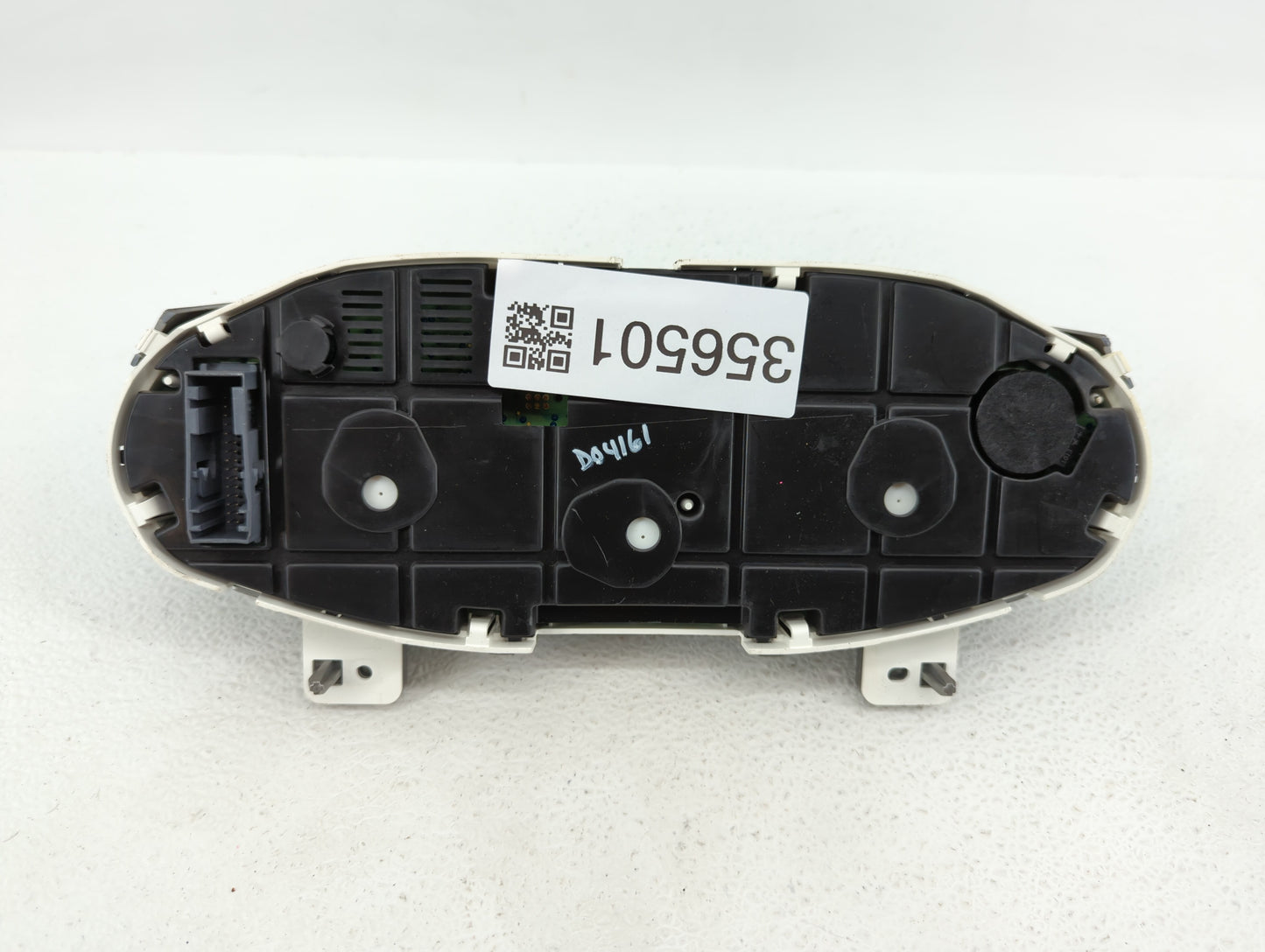 2011 Ford Fiesta Instrument Cluster Speedometer Gauges P/N:AE8T-10849-GJ AE8T-10849-GI, AE8T-10849-GH, AE8T-10849-GG Fits OE