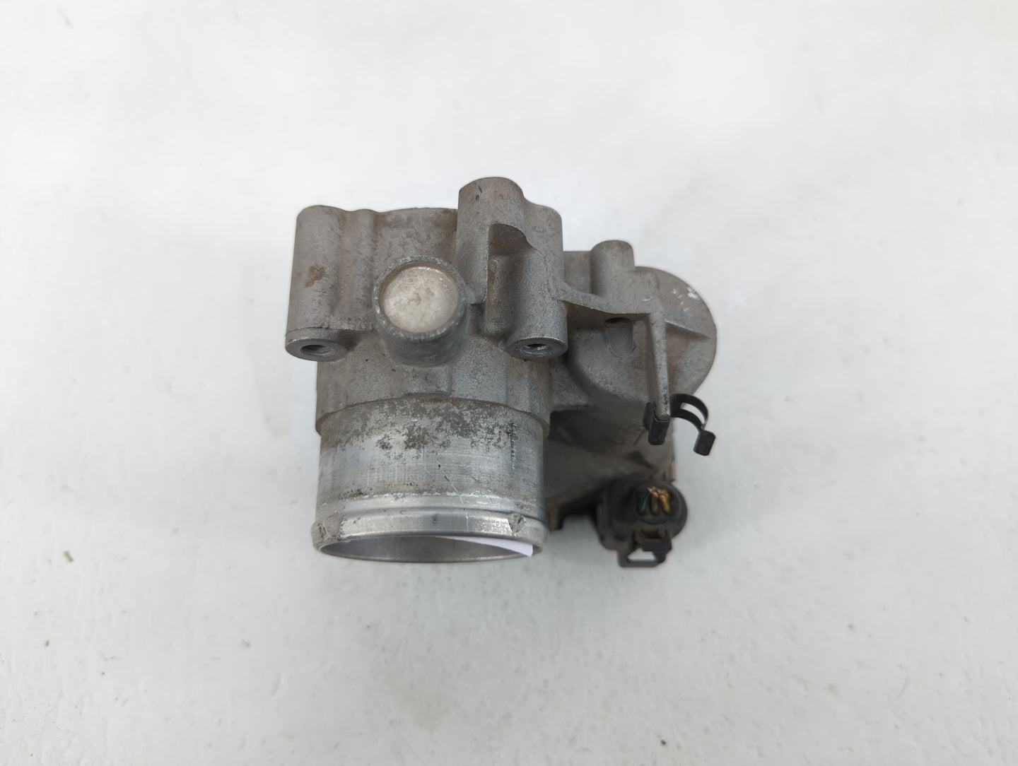 2011-2014 Ford Fiesta Throttle Body P/N:7S7G-9F991-CA 7S7G-9F991-BA, 7S7G-9F991-B7A Fits Fits 2011 2012 2013 2014 OEM Used A