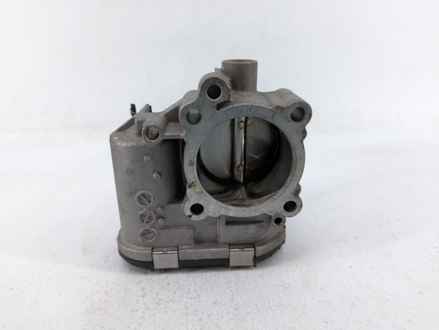 2011-2014 Ford Fiesta Throttle Body P/N:7S7G-9F991-CA 7S7G-9F991-BA, 7S7G-9F991-B7A Fits Fits 2011 2012 2013 2014 OEM Used A