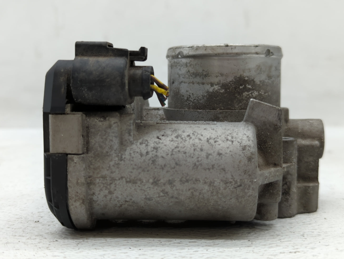 2011-2014 Ford Fiesta Throttle Body P/N:7S7G-9F991-CA 7S7G-9F991-BA, 7S7G-9F991-B7A Fits Fits 2011 2012 2013 2014 OEM Used A