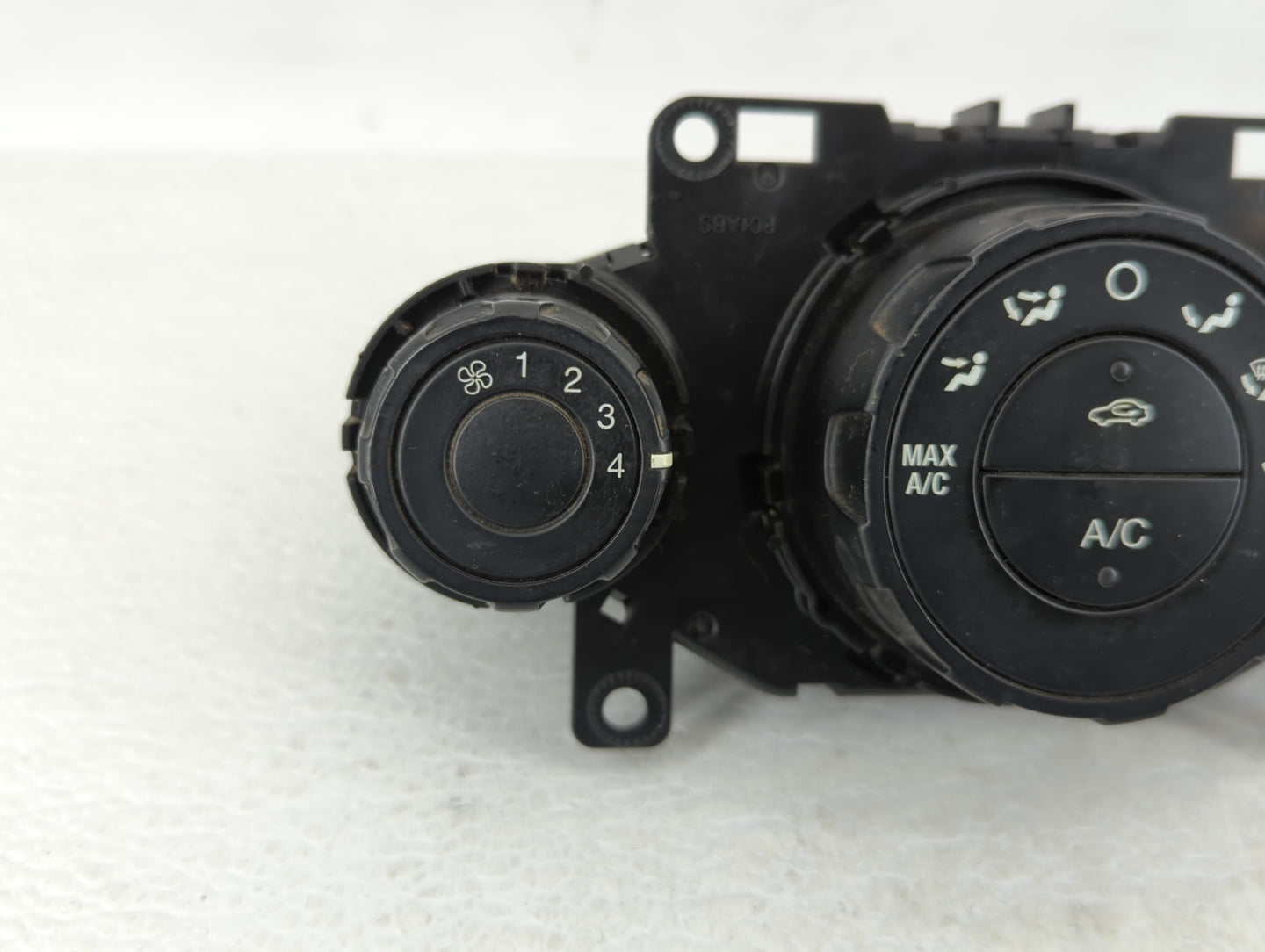 2011-2013 Ford Fiesta Climate Control Module Temperature AC/Heater Replacement P/N:AE83-19980-AF AE83-19980-AH Fits OEM Used