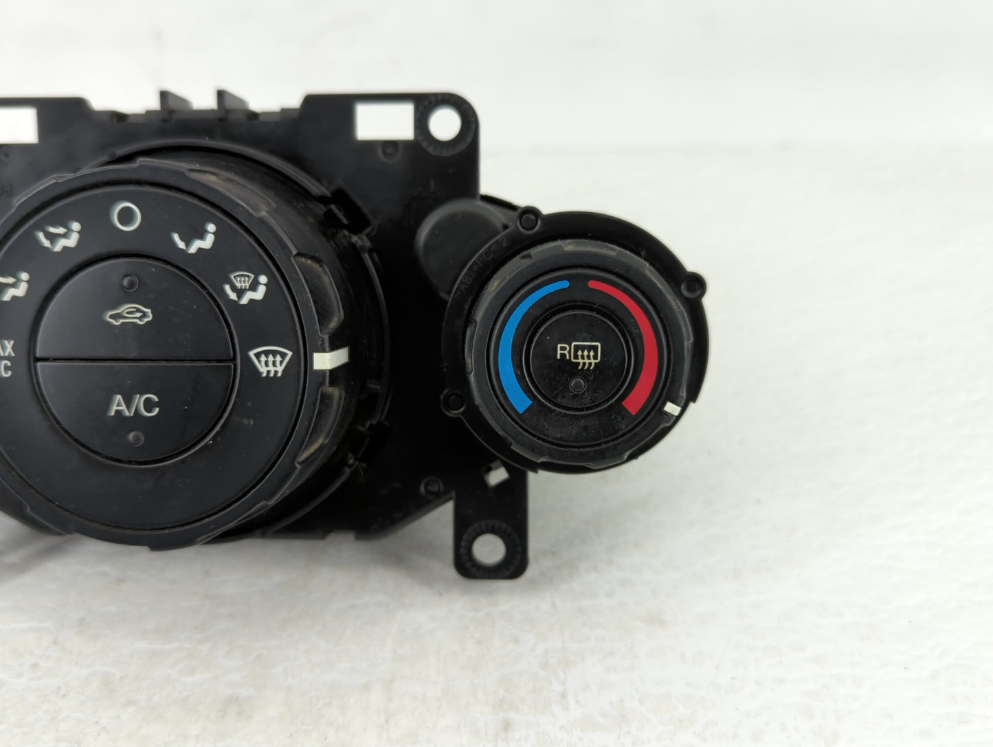 2011-2013 Ford Fiesta Climate Control Module Temperature AC/Heater Replacement P/N:AE83-19980-AF AE83-19980-AH Fits OEM Used