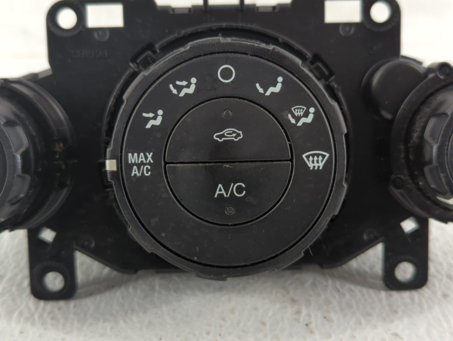 2011-2013 Ford Fiesta Climate Control Module Temperature AC/Heater Replacement P/N:AE83 19980 AE AE83 19980 AH Fits OEM Used