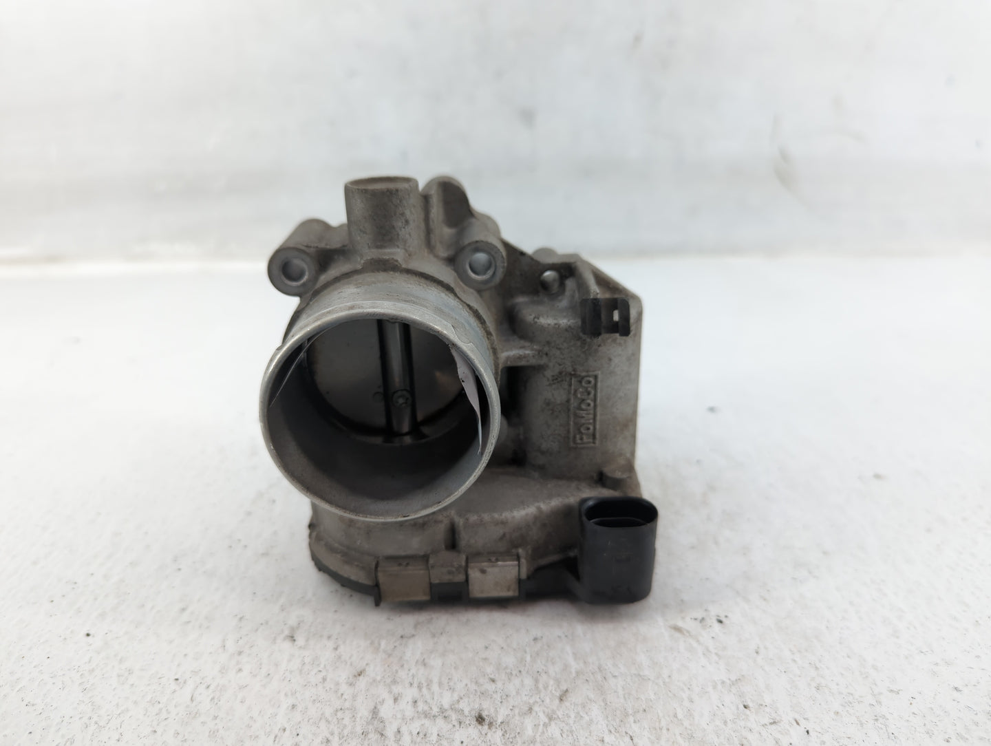 2011-2014 Ford Fiesta Throttle Body P/N:7S7G-9F991-CA 7S7G-9F991-B7A Fits Fits 2011 2012 2013 2014 OEM Used Auto Parts - Oem
