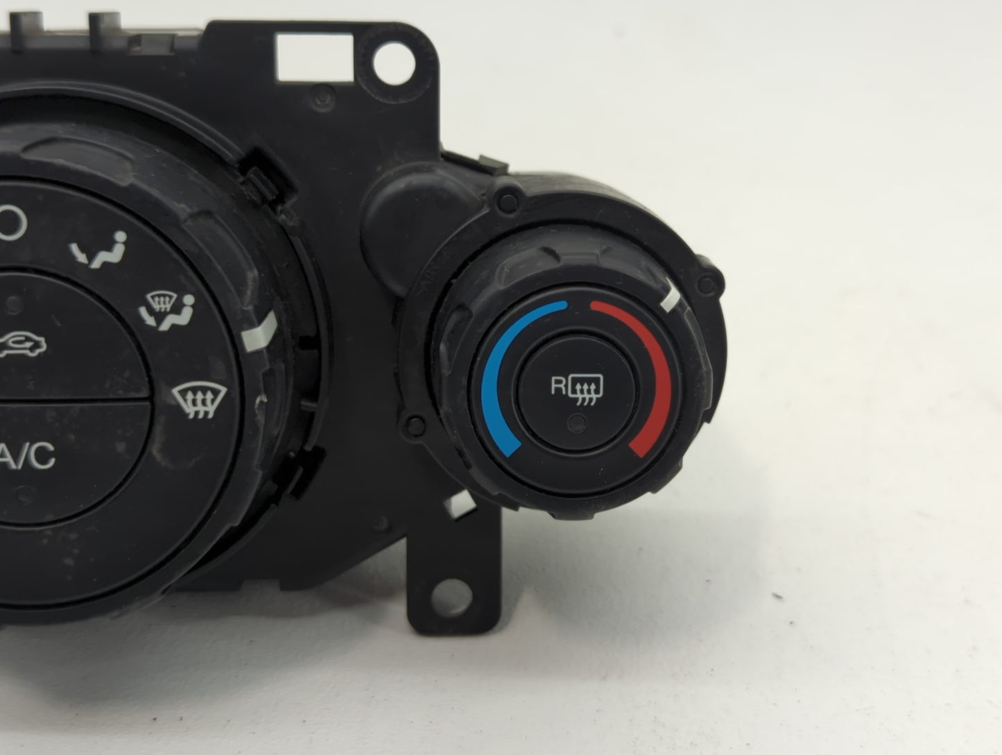 2011-2013 Ford Fiesta Climate Control Module Temperature AC/Heater Replacement P/N:100427090634 AE83 19980 AE Fits OEM Used 