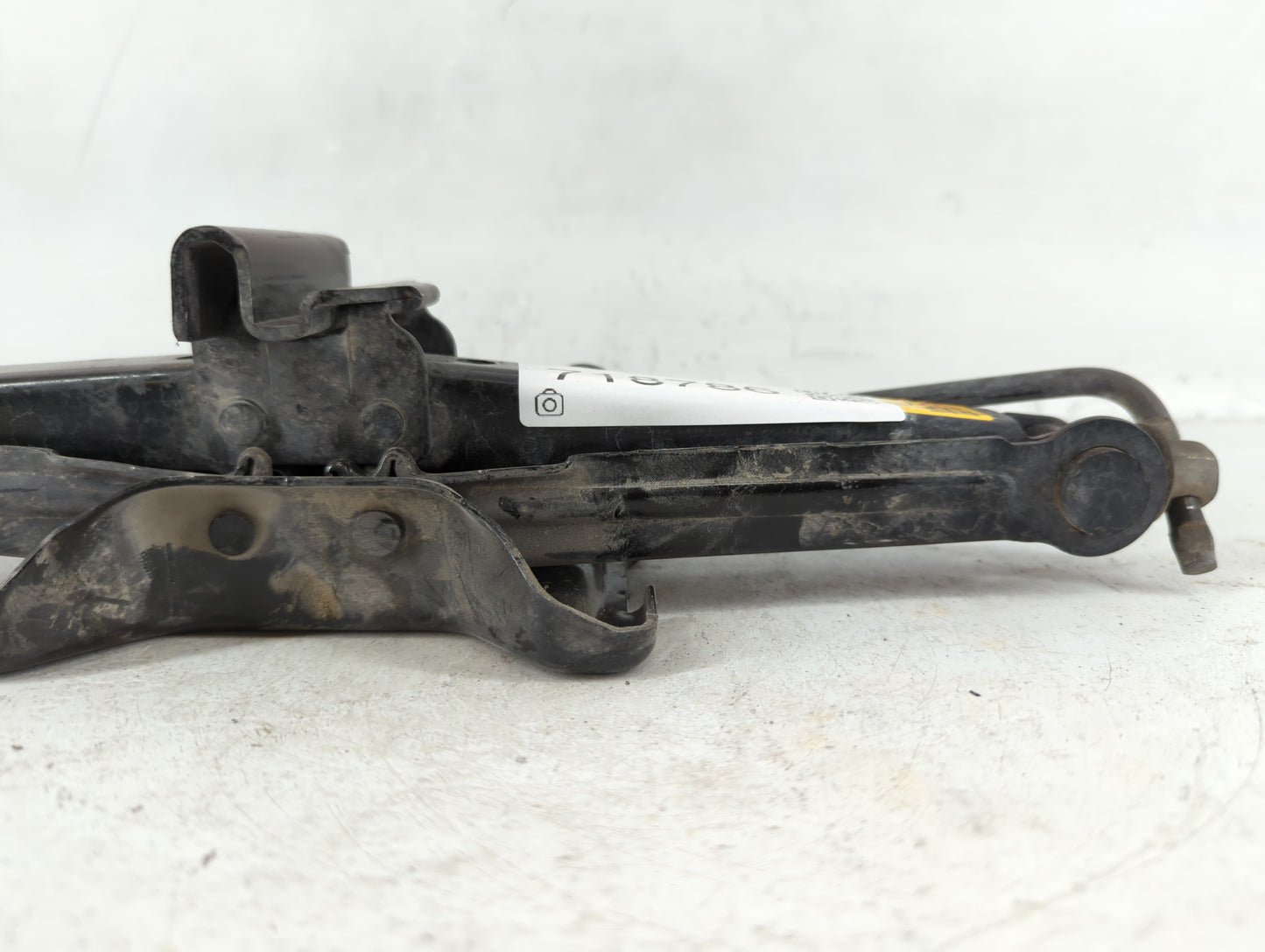 2011 Ford Fiesta Spare Scissor Car Jack - Oemusedautoparts1.com