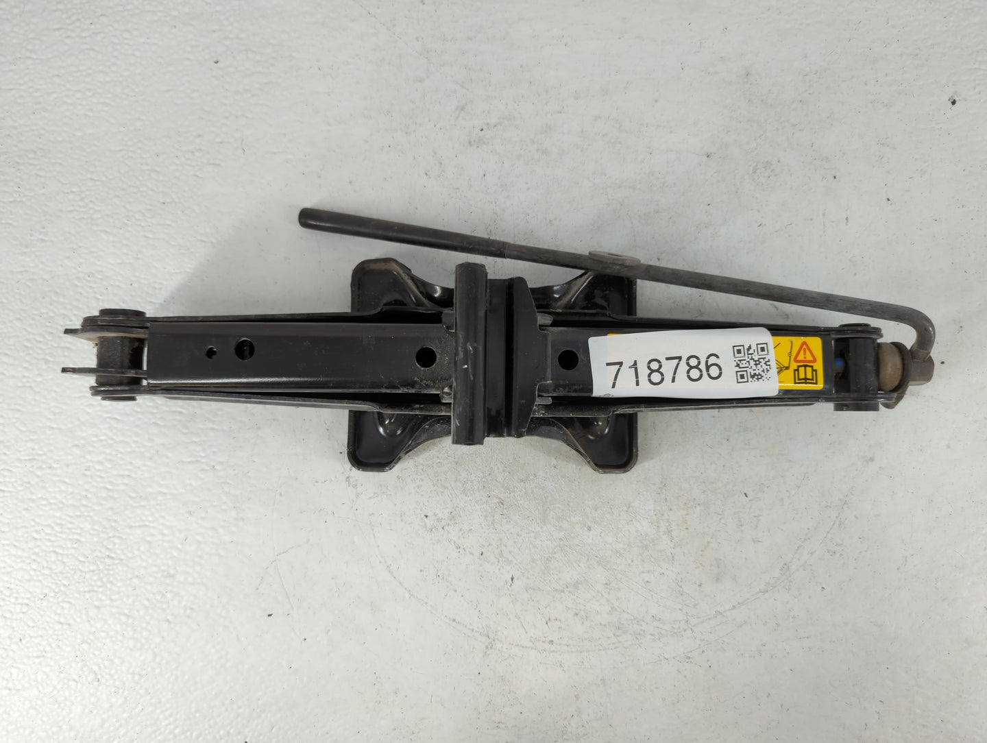 2011 Ford Fiesta Spare Scissor Car Jack - Oemusedautoparts1.com