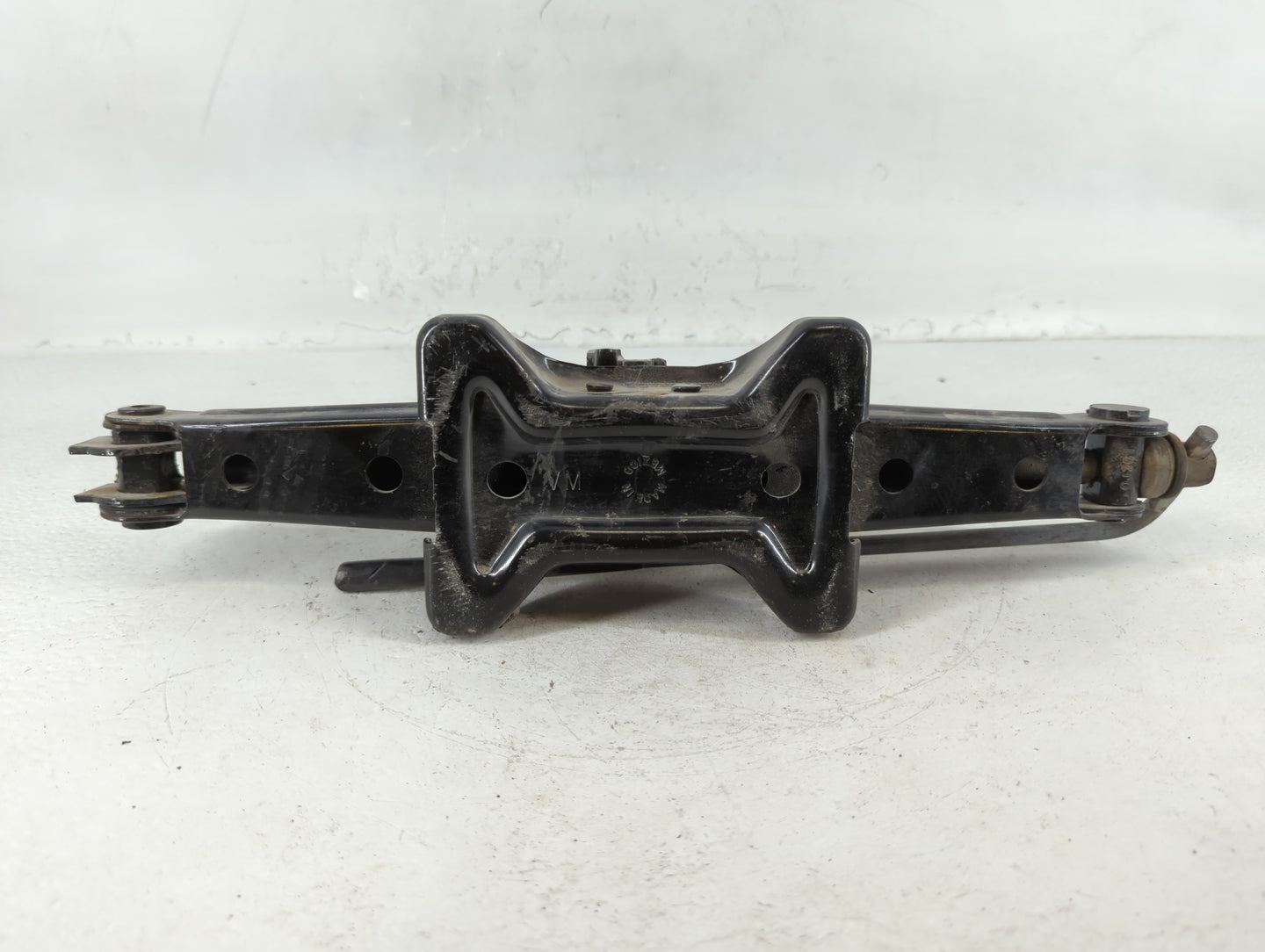 2011 Ford Fiesta Spare Scissor Car Jack - Oemusedautoparts1.com