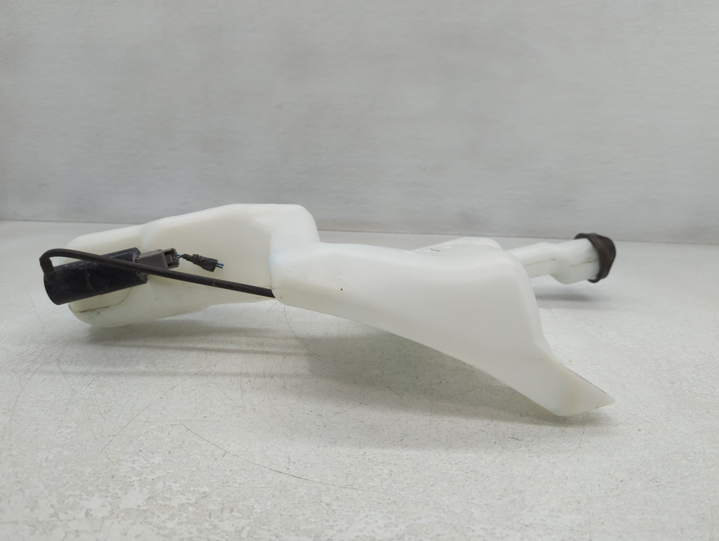 2011-2019 Ford Fiesta Windshield Washer Fluid Reservoir Bottle Oem - Oemusedautoparts1.com