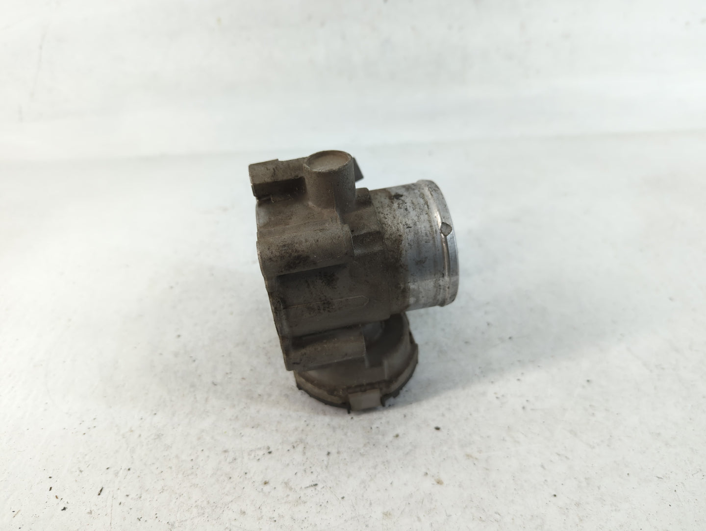 2011-2014 Ford Fiesta Throttle Body P/N:7S7G-9F991-B7A Fits Fits 2011 2012 2013 2014 OEM Used Auto Parts - Oemusedautoparts1