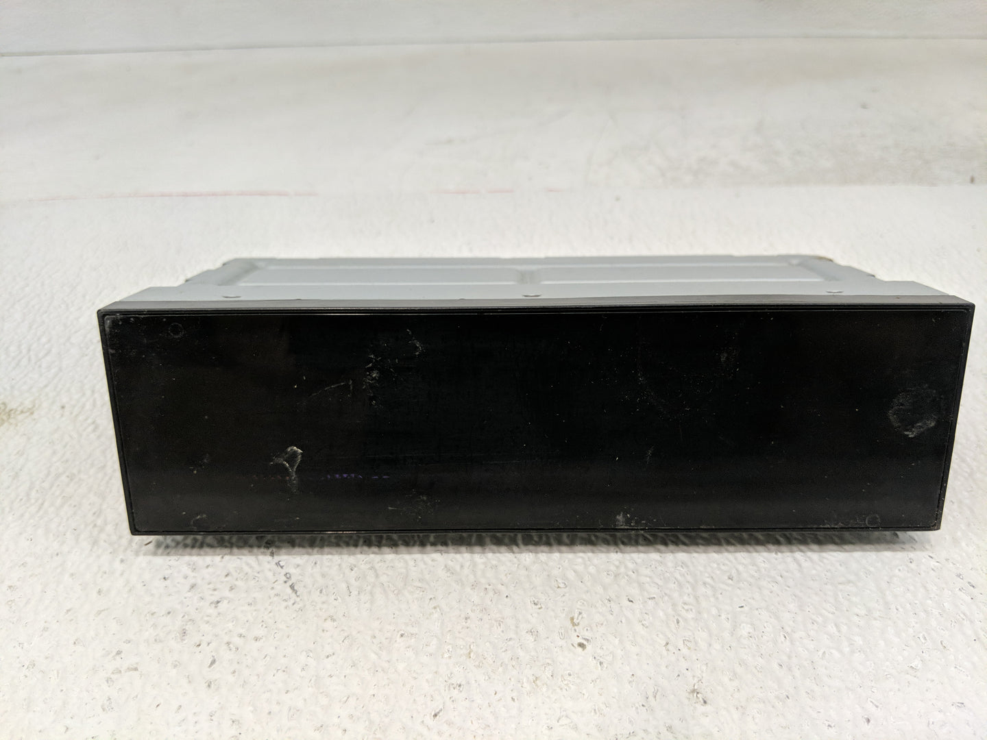 2011-2012 Ford Flex Radio AM FM Cd Player Receiver Replacement P/N:BA8T-19C116-AA Fits Fits 2011 2012 OEM Used Auto Parts - 