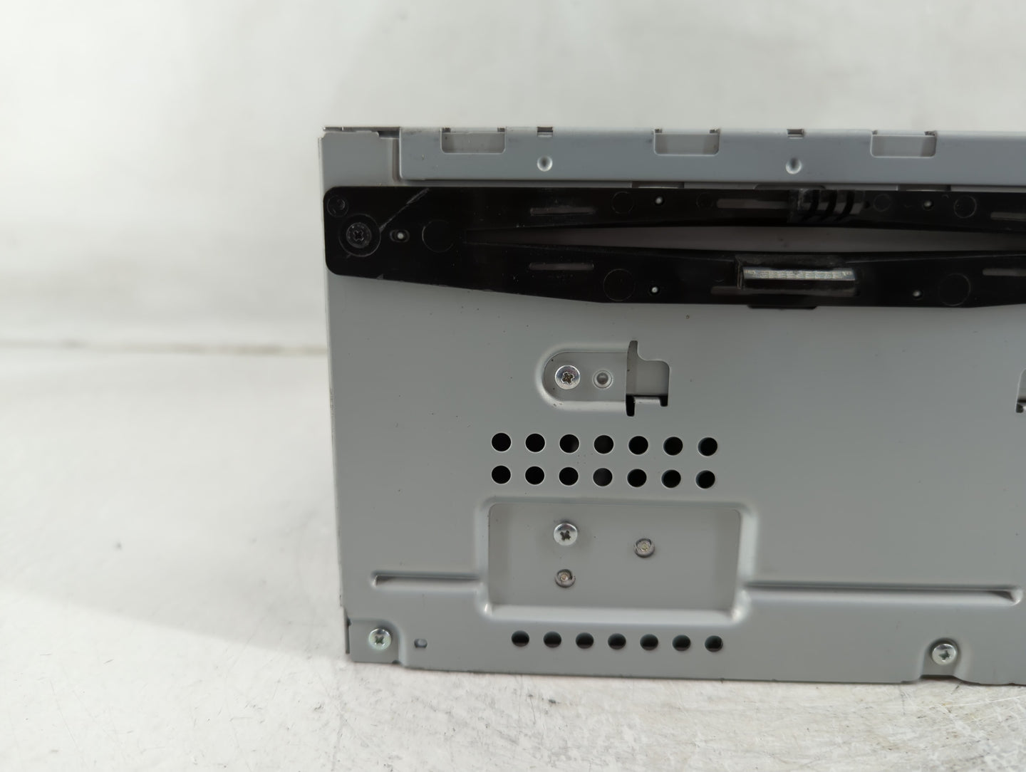 2011-2012 Ford Flex Radio AM FM Cd Player Receiver Replacement P/N:BABT-19C158-AB Fits Fits 2011 2012 OEM Used Auto Parts - 