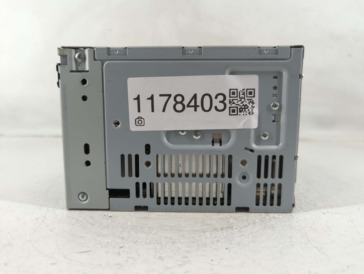 2011-2012 Ford Flex Radio AM FM Cd Player Receiver Replacement P/N:BABT-19C158-AB Fits Fits 2011 2012 OEM Used Auto Parts - 