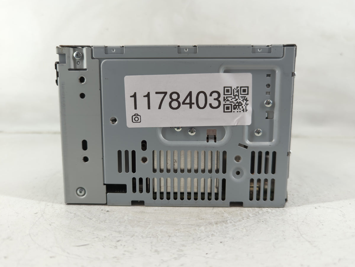2011-2012 Ford Flex Radio AM FM Cd Player Receiver Replacement P/N:BABT-19C158-AB Fits 2011 2012 OEM Used Auto Parts - Oemus