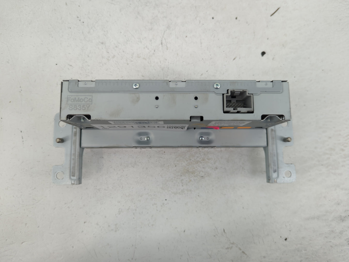 2011-2012 Ford Flex Radio AM FM Cd Player Receiver Replacement P/N:BA8T-19C116-AA Fits Fits 2011 2012 OEM Used Auto Parts - 