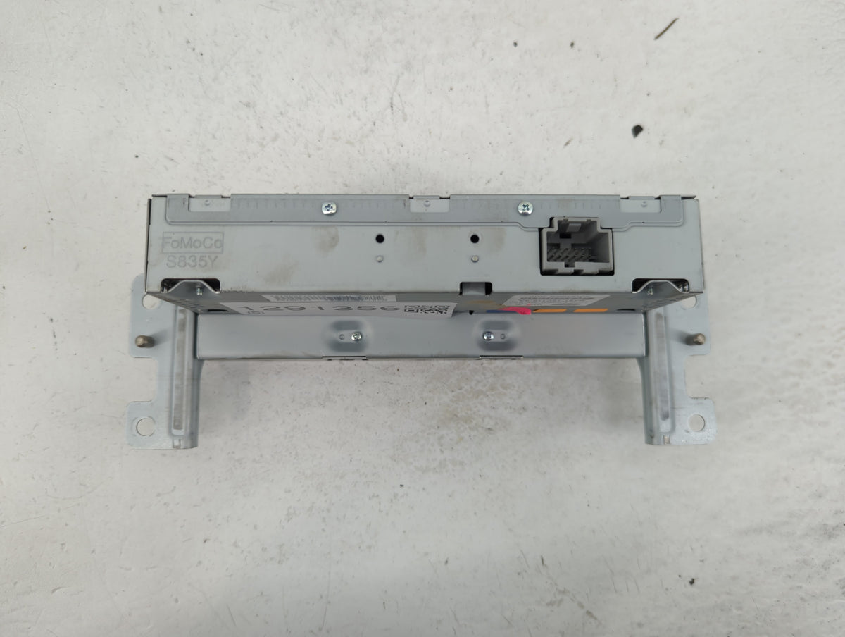 2011-2012 Ford Flex Radio AM FM Cd Player Receiver Replacement P/N:BA8T-19C116-AA Fits 2011 2012 OEM Used Auto Parts - Oemus