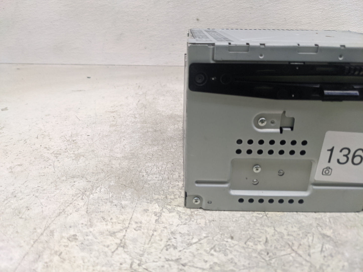 2011-2012 Ford Flex Radio AM FM Cd Player Receiver Replacement P/N:BA8T-19C158-AB Fits Fits 2011 2012 OEM Used Auto Parts - 