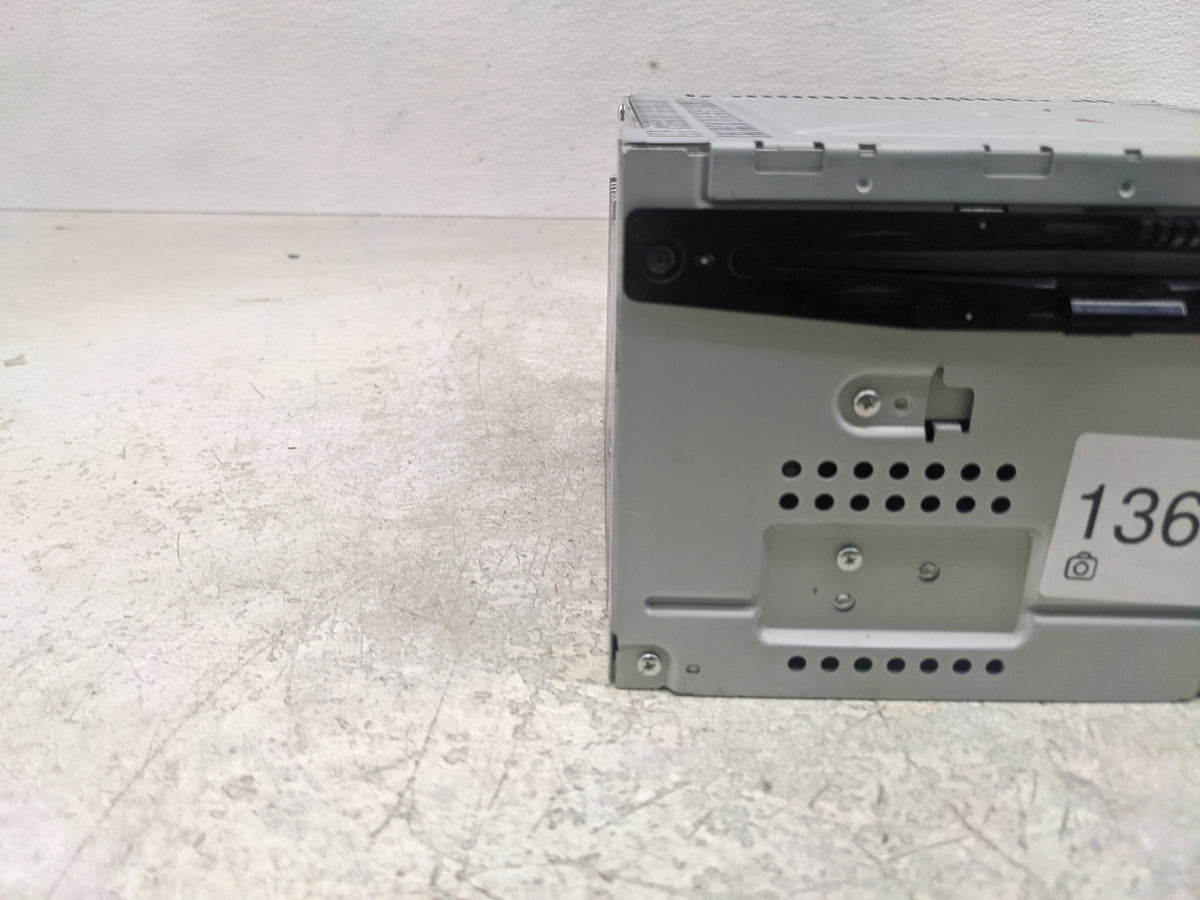 2011-2012 Ford Flex Radio AM FM Cd Player Receiver Replacement P/N:BA8T-19C158-AB Fits 2011 2012 OEM Used Auto Parts - Oemus