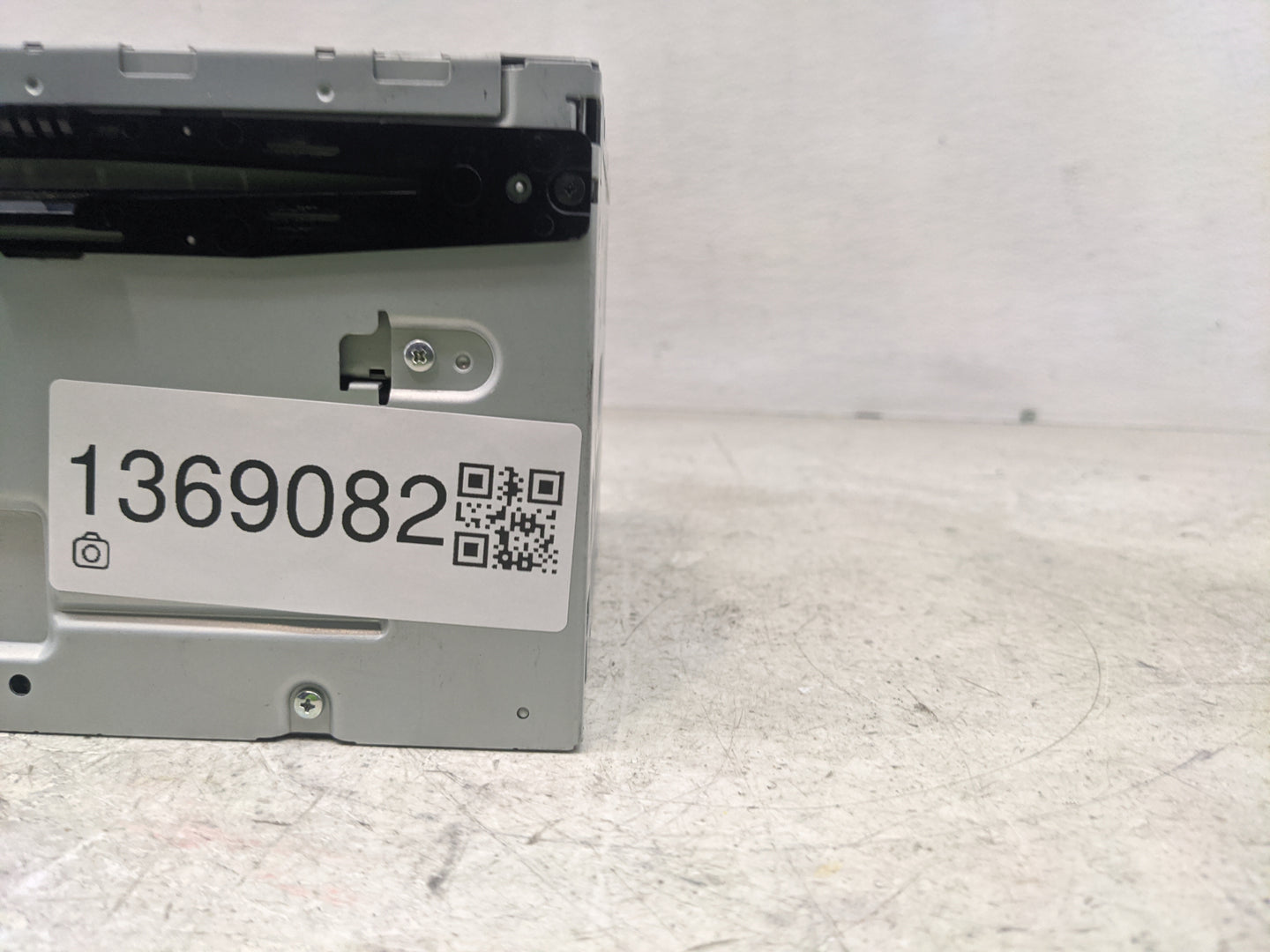 2011-2012 Ford Flex Radio AM FM Cd Player Receiver Replacement P/N:BA8T-19C158-AB Fits Fits 2011 2012 OEM Used Auto Parts - 