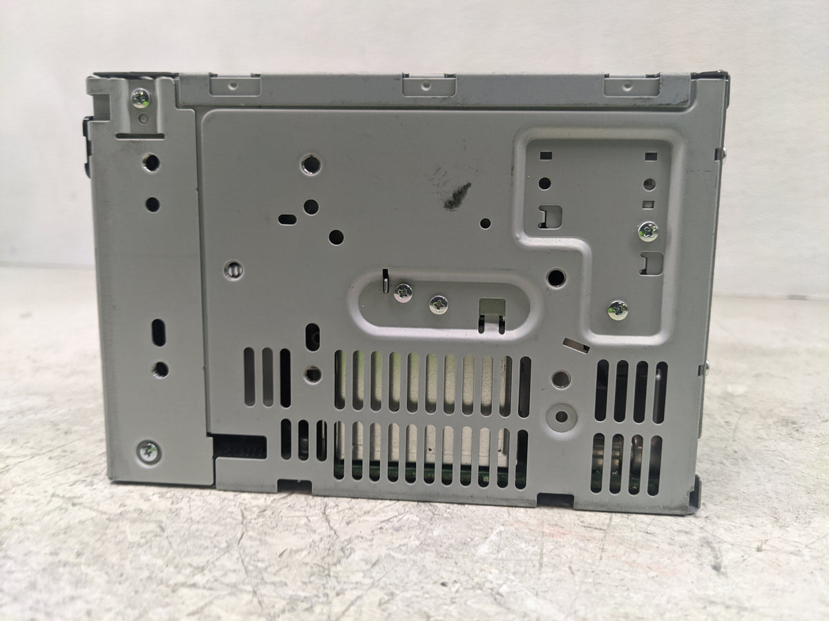 2011-2012 Ford Flex Radio AM FM Cd Player Receiver Replacement P/N:BA8T-19C158-AB Fits 2011 2012 OEM Used Auto Parts - Oemus