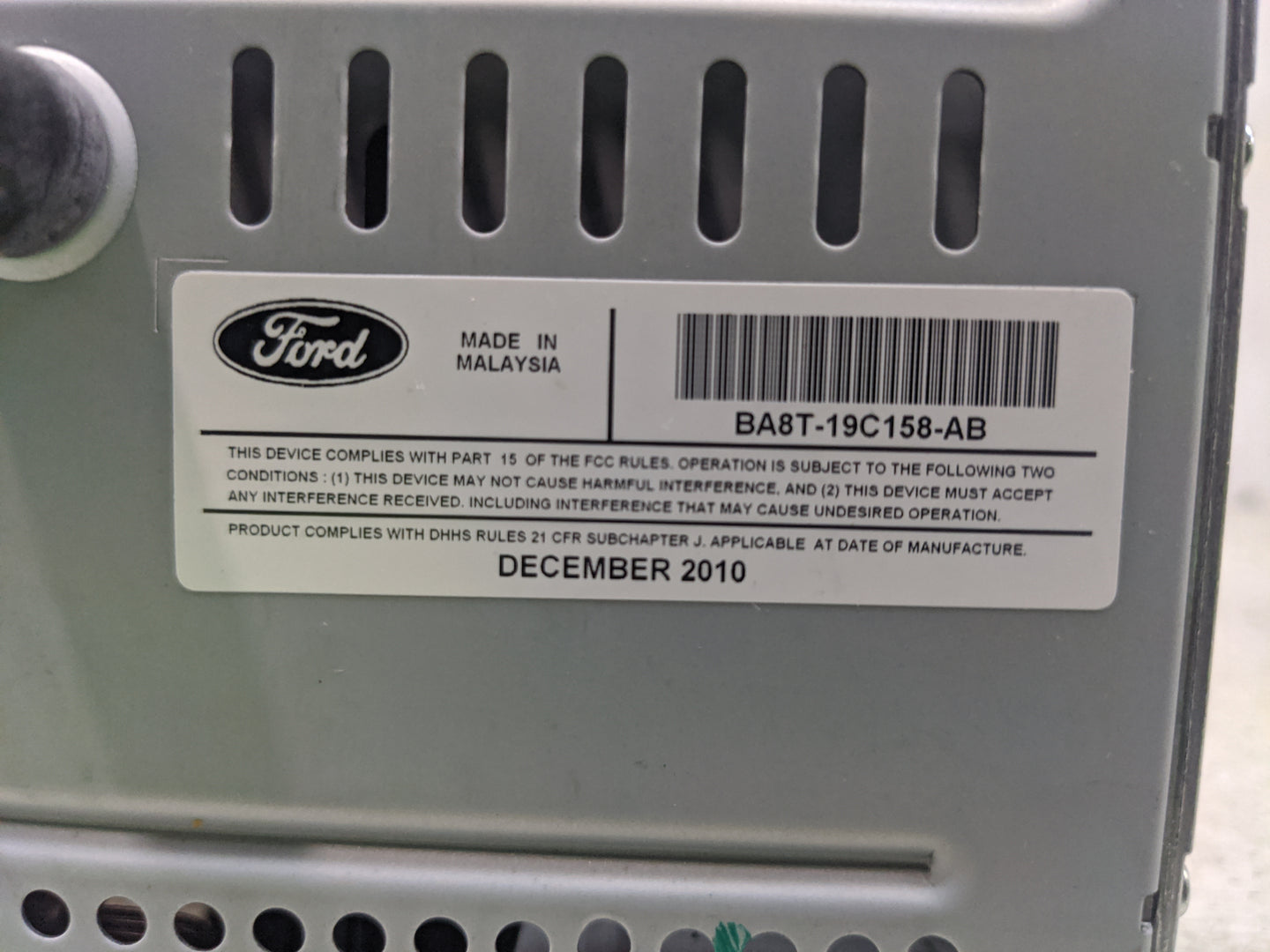 2011-2012 Ford Flex Radio AM FM Cd Player Receiver Replacement P/N:BA8T-19C158-AB Fits Fits 2011 2012 OEM Used Auto Parts - 