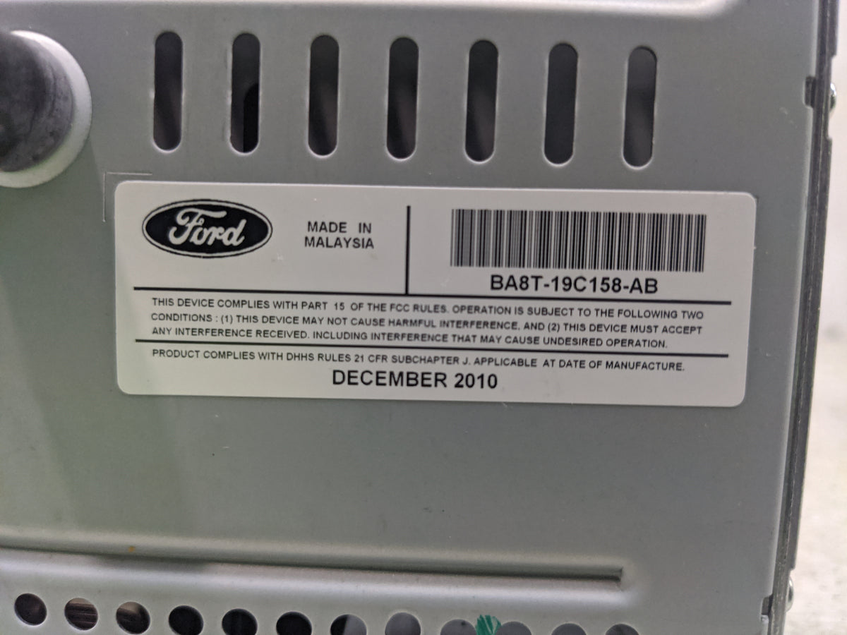 2011-2012 Ford Flex Radio AM FM Cd Player Receiver Replacement P/N:BA8T-19C158-AB Fits 2011 2012 OEM Used Auto Parts - Oemus