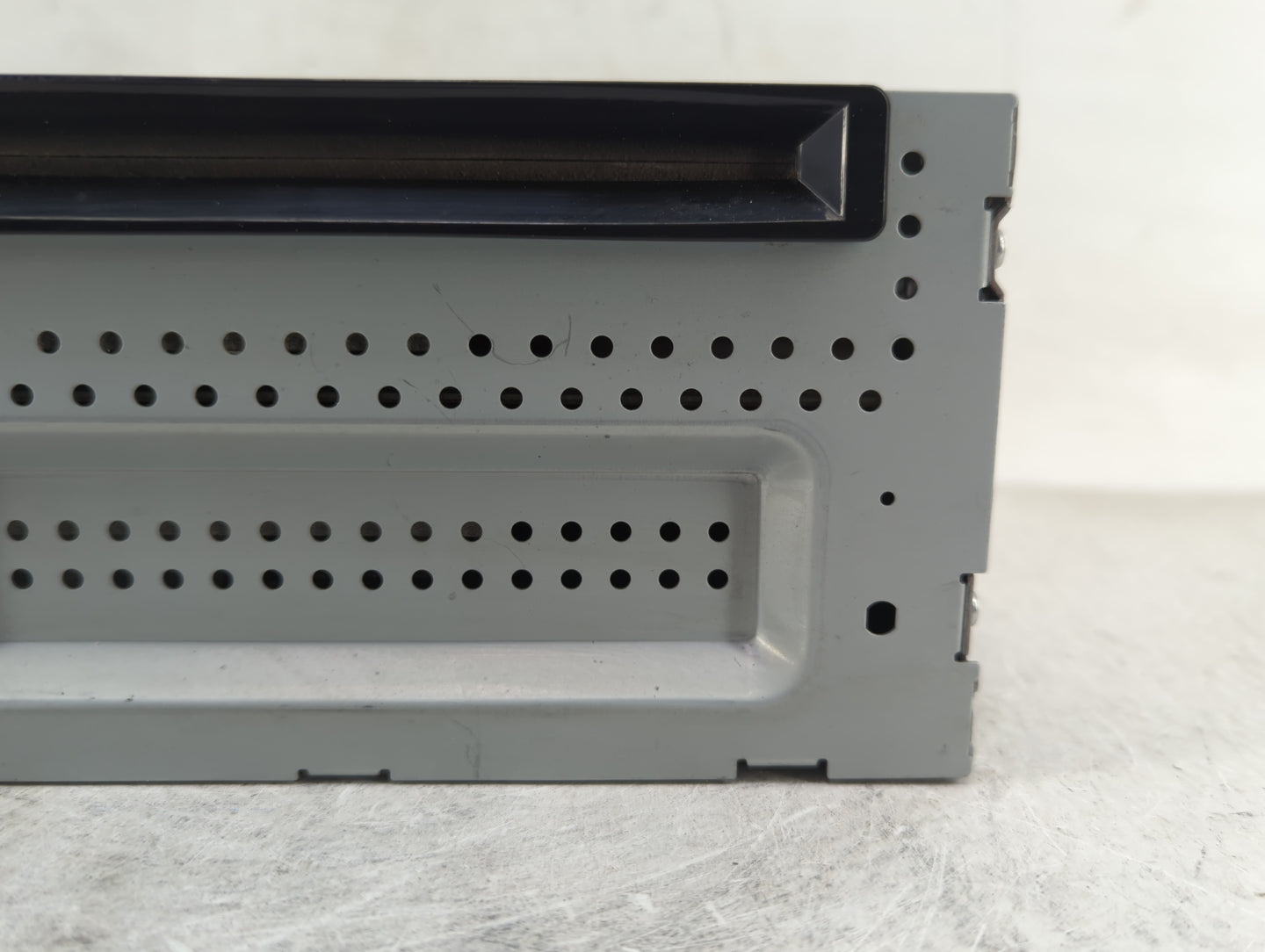 2011-2012 Ford Flex Radio AM FM Cd Player Receiver Replacement P/N:BA8T 19C156 BB Fits Fits 2011 2012 OEM Used Auto Parts - 