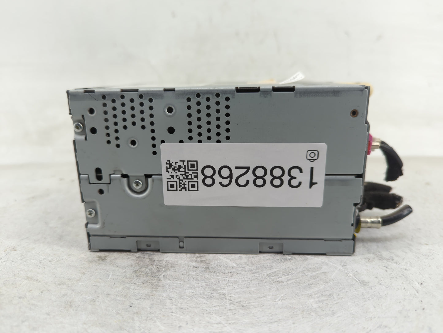 2011-2012 Ford Flex Radio AM FM Cd Player Receiver Replacement P/N:BA8T 19C156 BB Fits Fits 2011 2012 OEM Used Auto Parts - 