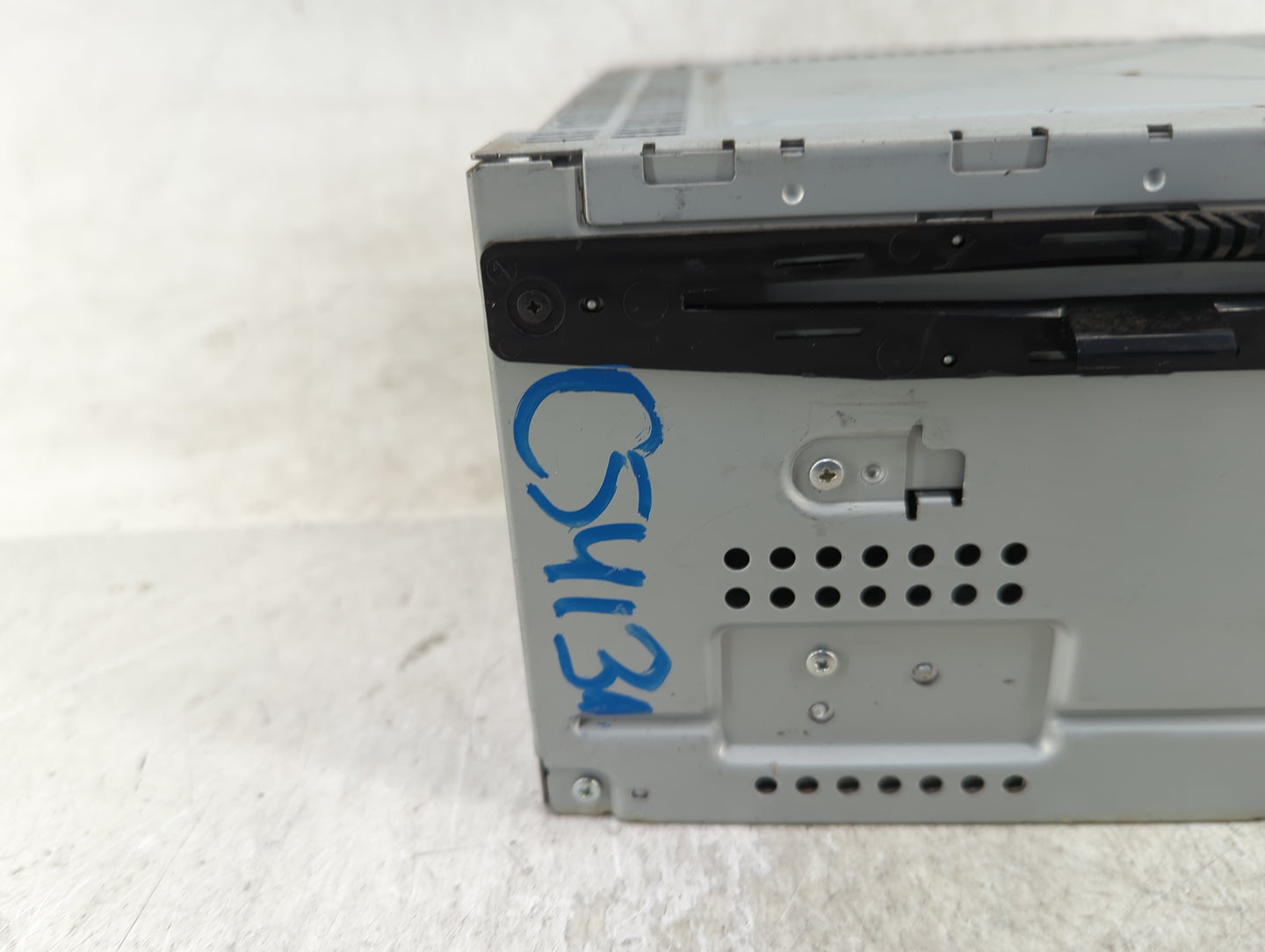 2011-2012 Ford Flex Radio AM FM Cd Player Receiver Replacement P/N:BA8T-19C159-AB Fits Fits 2011 2012 OEM Used Auto Parts - 